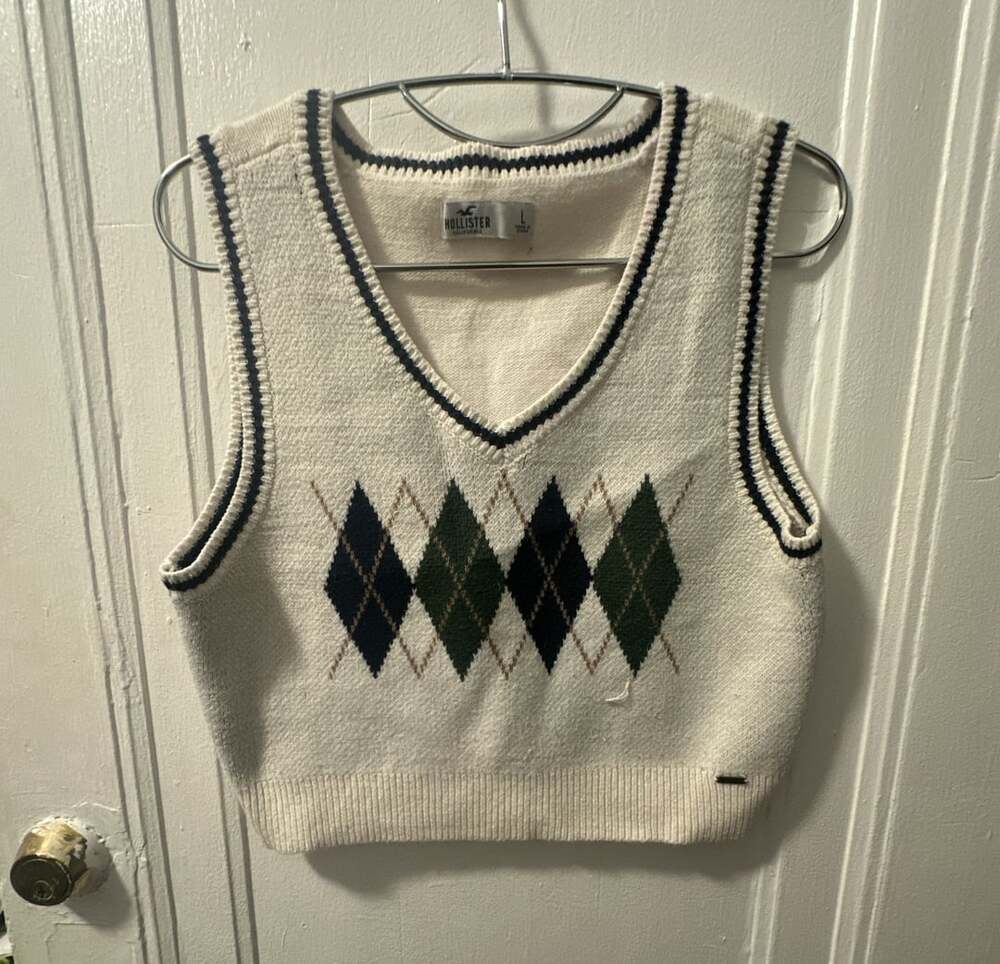 Hollister Argyle Sweater Vest Size L Cream V-Neck Cropped Pullover